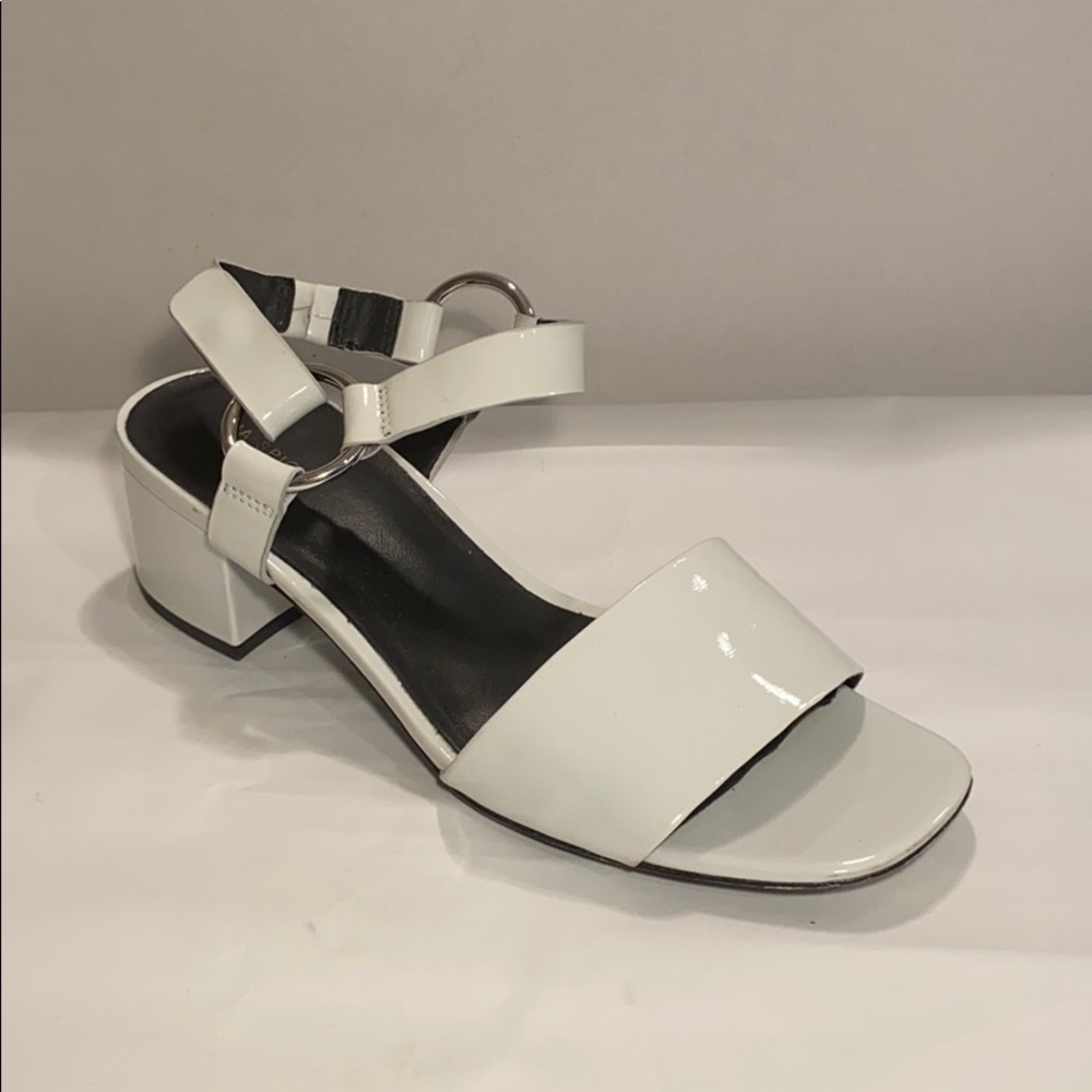 Via Spiga White Patent Leather Sandals - 8.5M